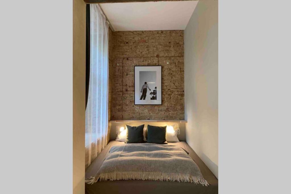 Wunderschoene Ladenwohnung In Kreuzberg *